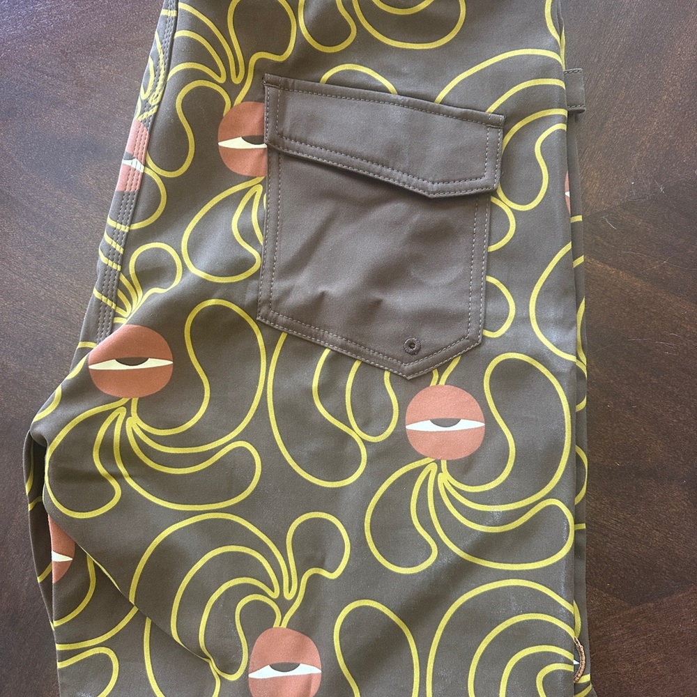 NWT Seager Brown and Yellow Board Shorts with Swirling Pattern - Picture 2 of 2